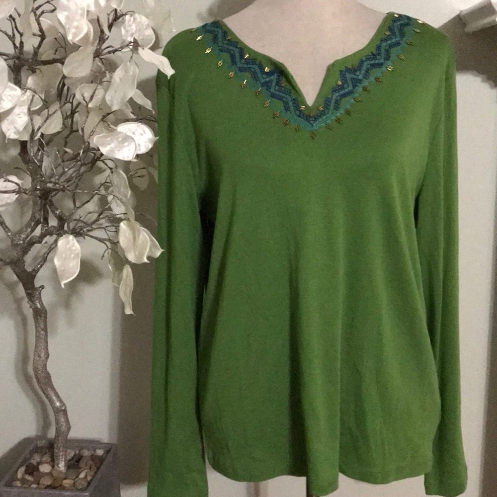 Jones New York Vibrant Green Top with Teal Embroidery